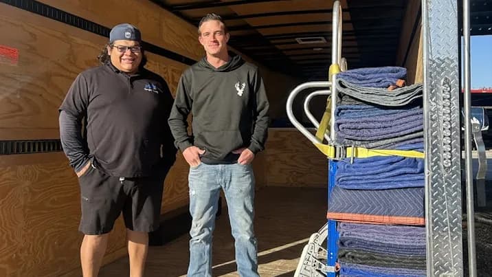 Upright Moving crew